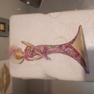 Hamilton Collection ''Pink Rose of Hope'' Figurine.